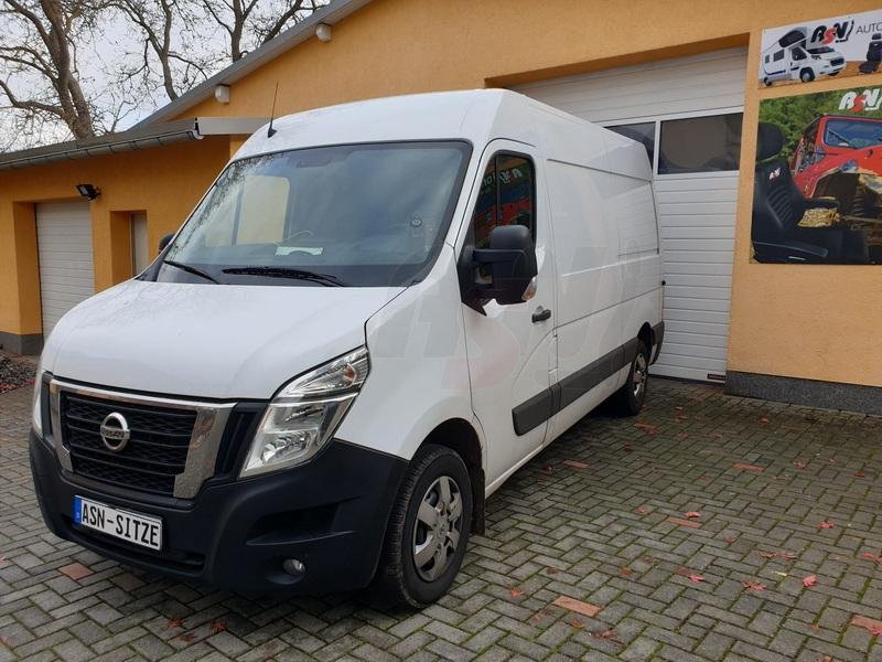 Nissan-Interstar_2022